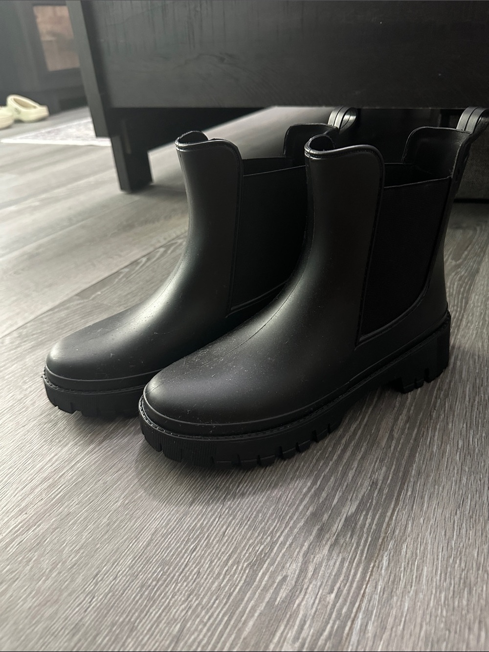 Chelsea Lug Sole Rain Boots - Black